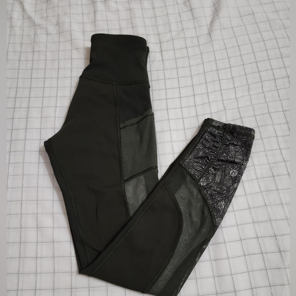 Lululemon Women’s leggings size 2